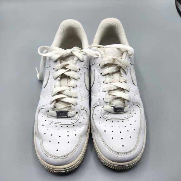 Nike Air Force 1 Low 2019 Womens Size 7 Triple White 315115-112 Sneakers - Picture 2 of 11